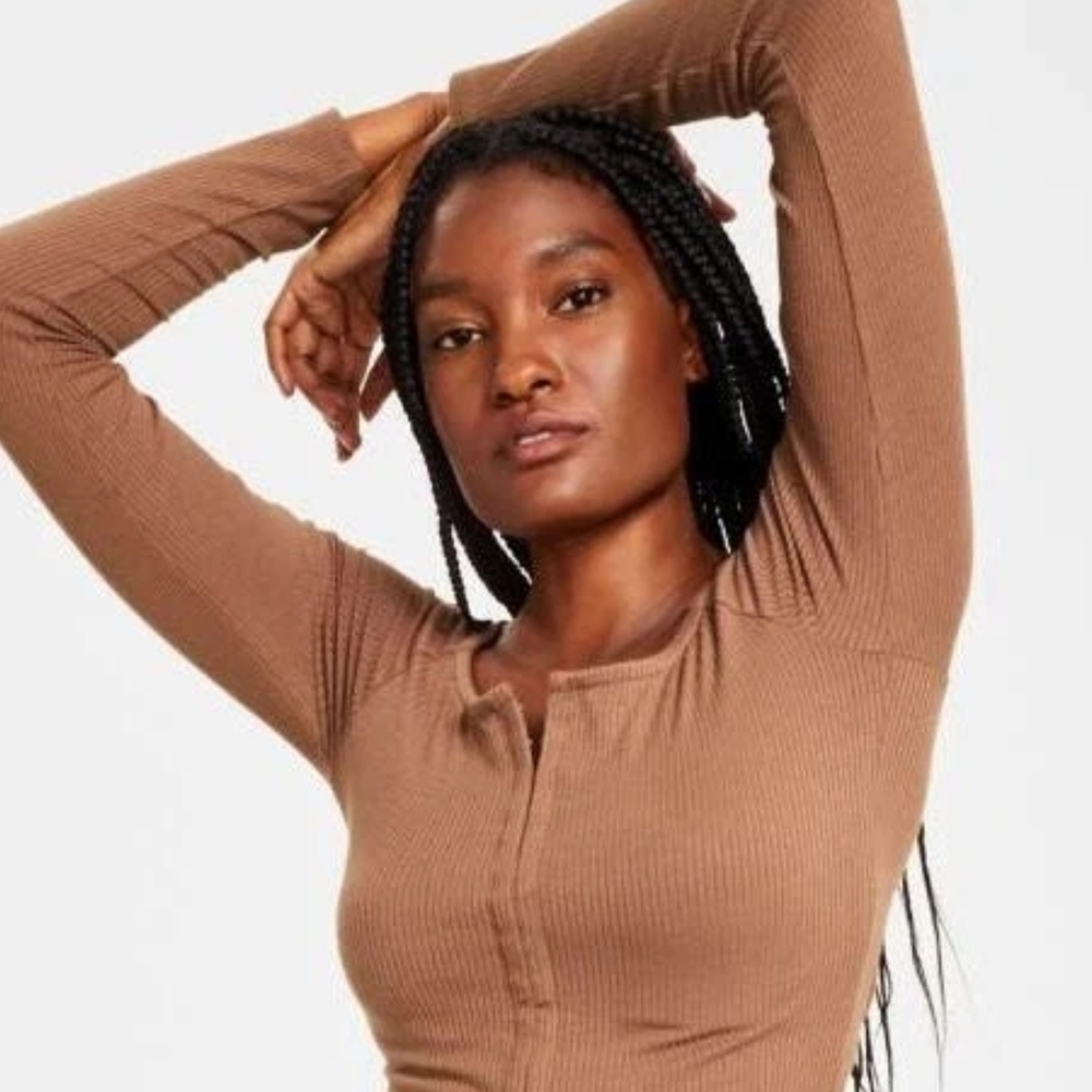 Jenni Women's Tan Long Sleeve Top